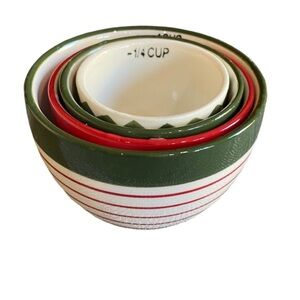 Holiday Time Red and Green Ceramic Stackable Measuring  Bowl Set.